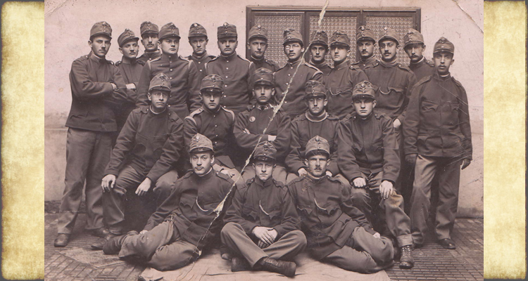 Group photo of Hugo Jellinek with his army unit in World War I