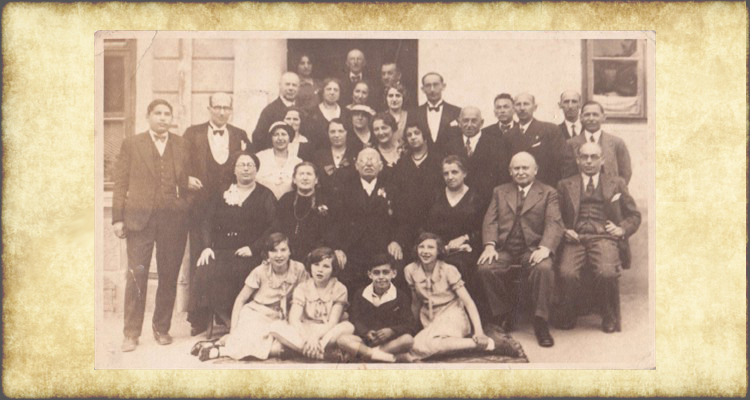 Further Extended Jellinek Family Group Photo II, 1933